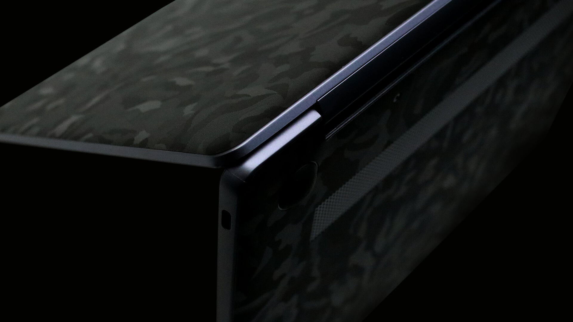 Huawei MateBook 13 Black Camo Skins