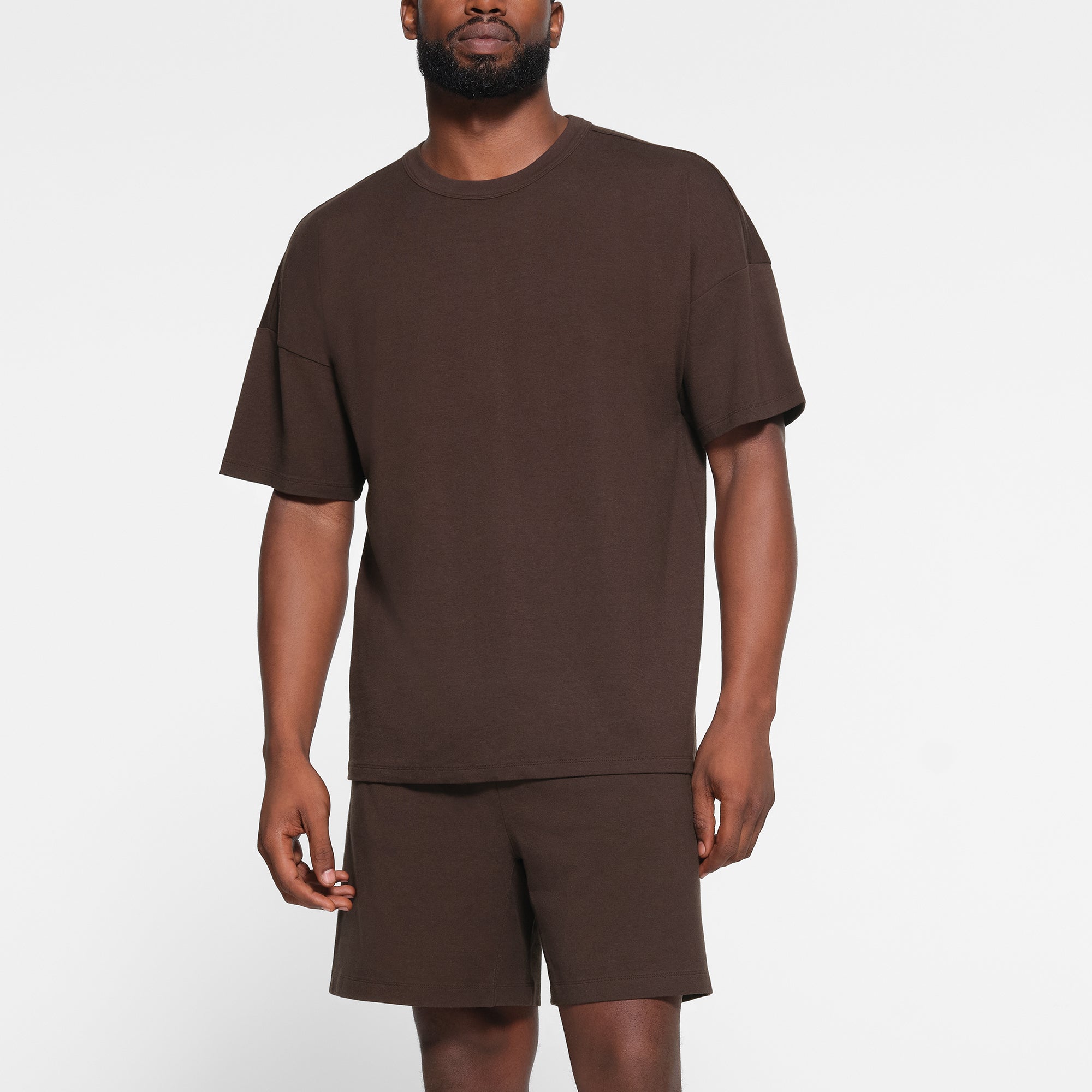 Track Jersey Lounge Mens Relaxed Short - Espresso - XS at Skims