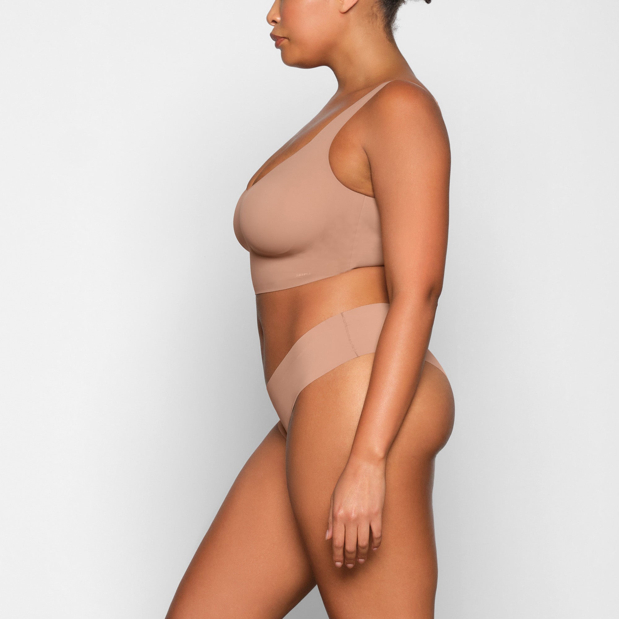 SKIMS Naked Plunge Bra 38B NWT Tan Size 38 B - $29 (62% Off