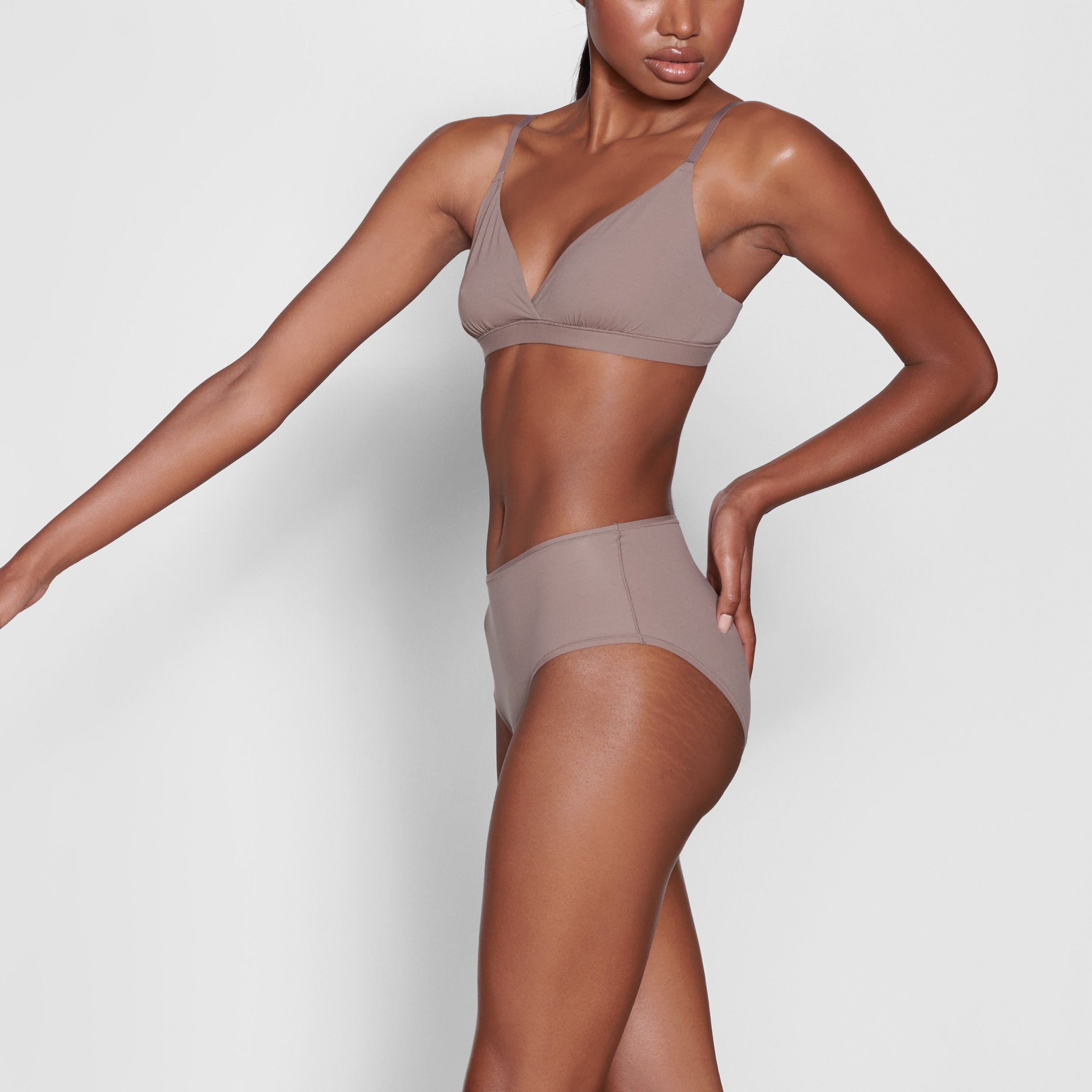 Track Fits Everybody Crossover Bralette - Silver - S at Skims