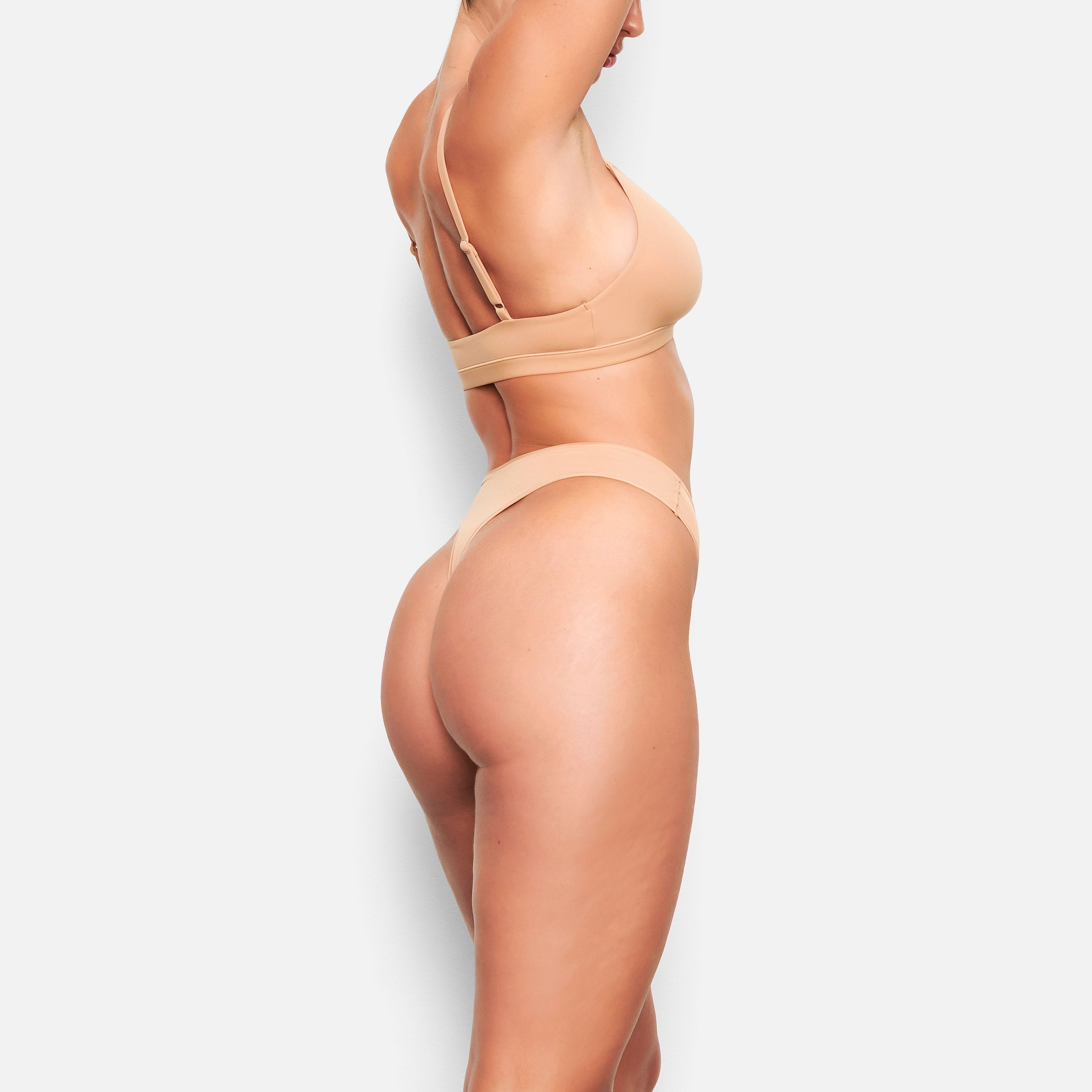 FITS EVERYBODY DIPPED FRONT THONG | JASPER