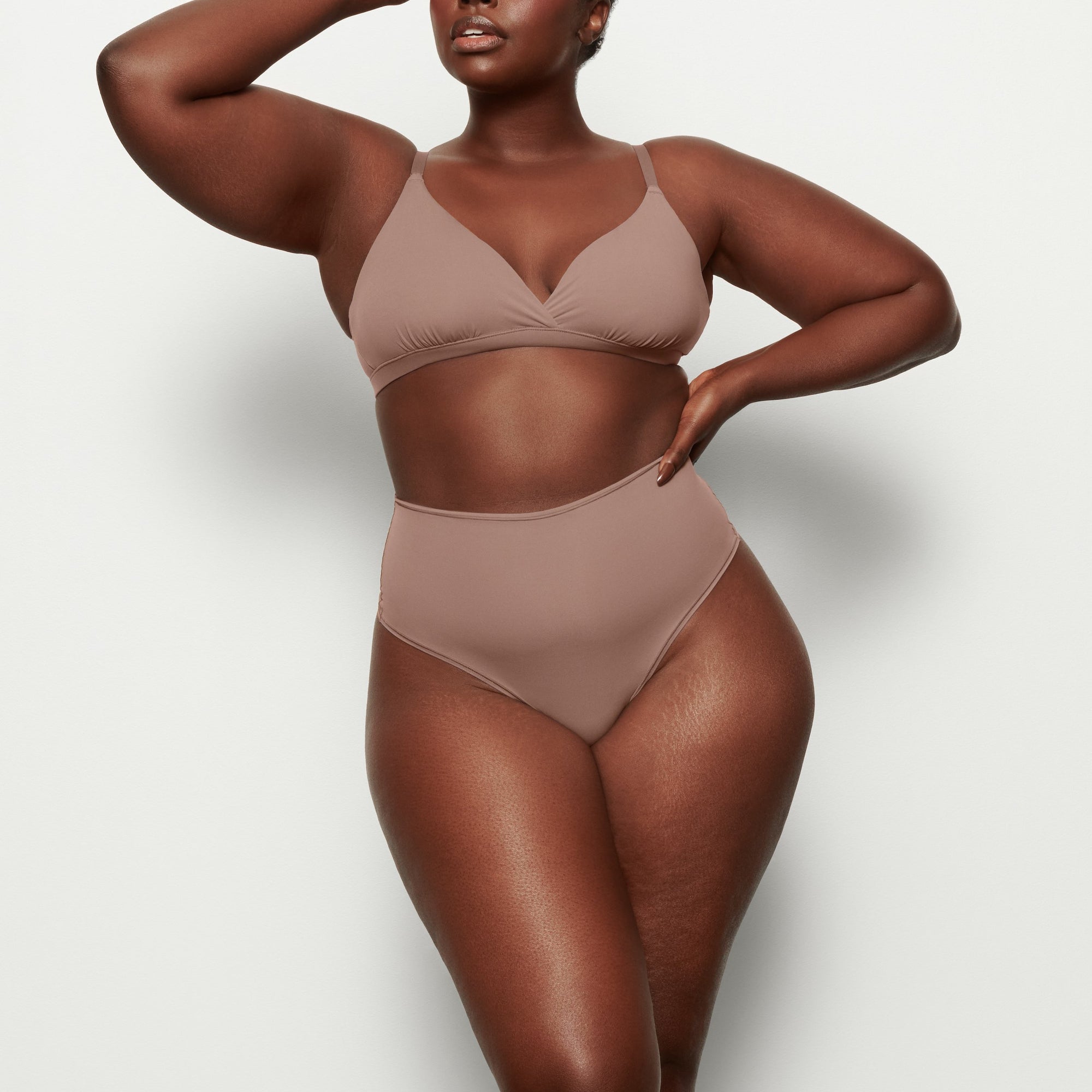 FITS EVERYBODY HIGH-WAISTED THONG | UMBER