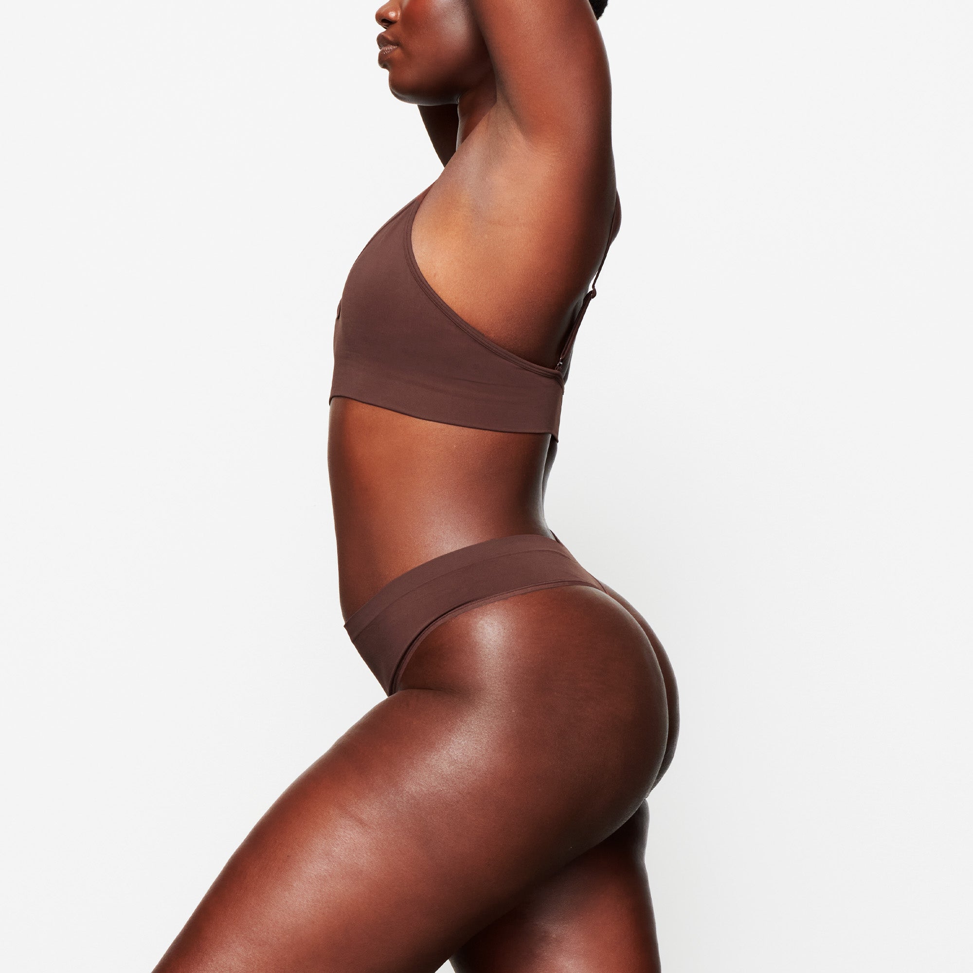 SKIMS Soft Smoothing Thong - Cocoa