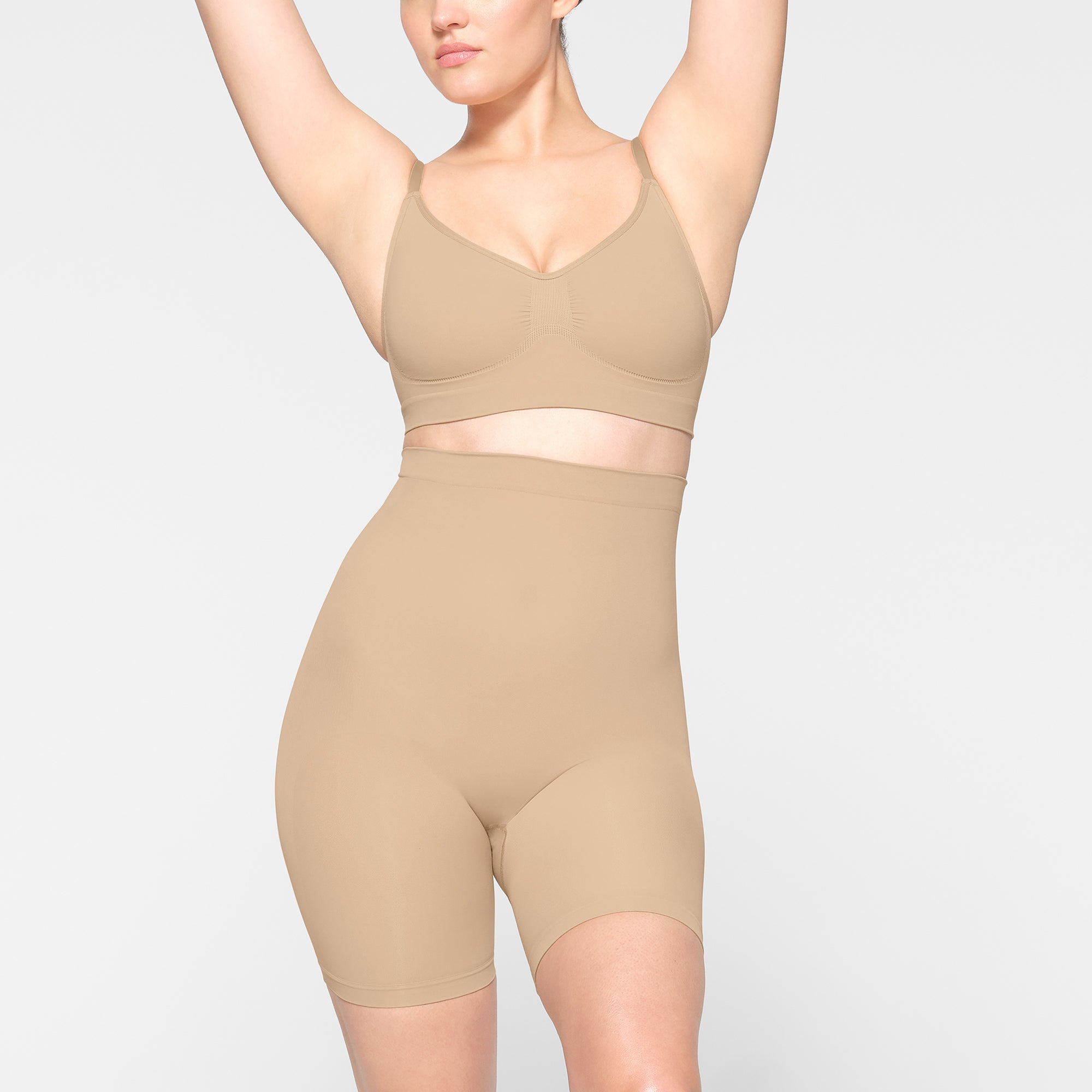 SEAMLESS SCULPT MID THIGH SHORT | CLAY