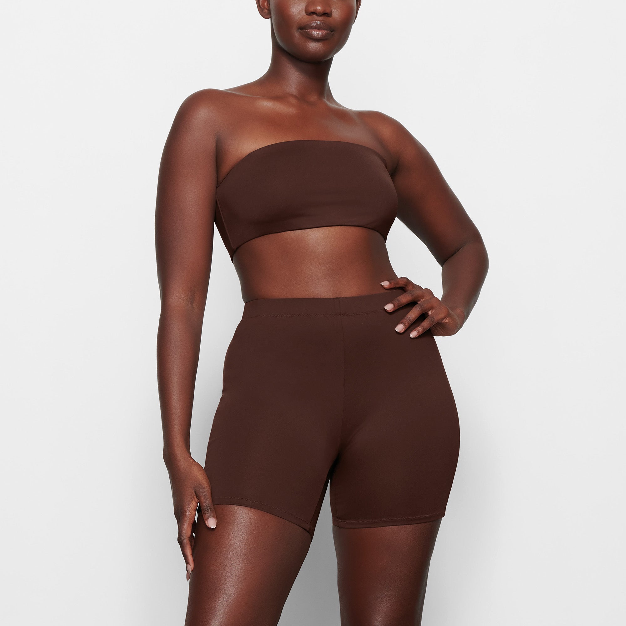Skims High-waist Shine Shorts In Cocoa
