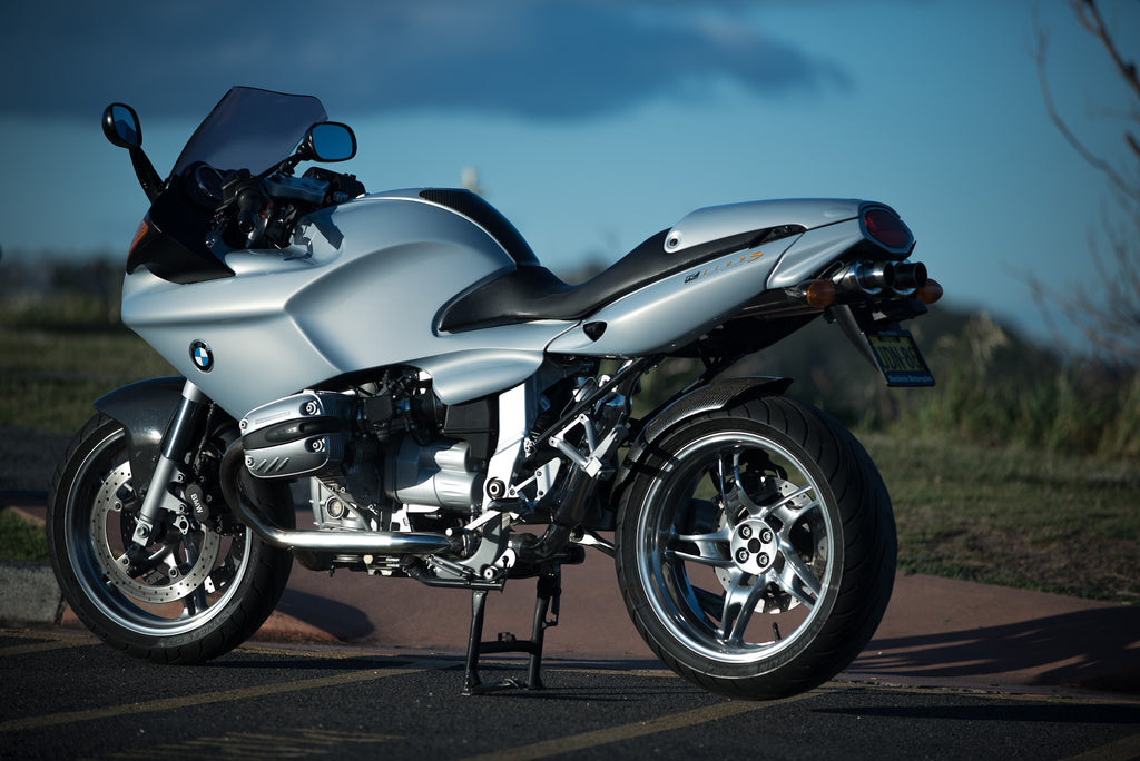 BMW R1100s Backside