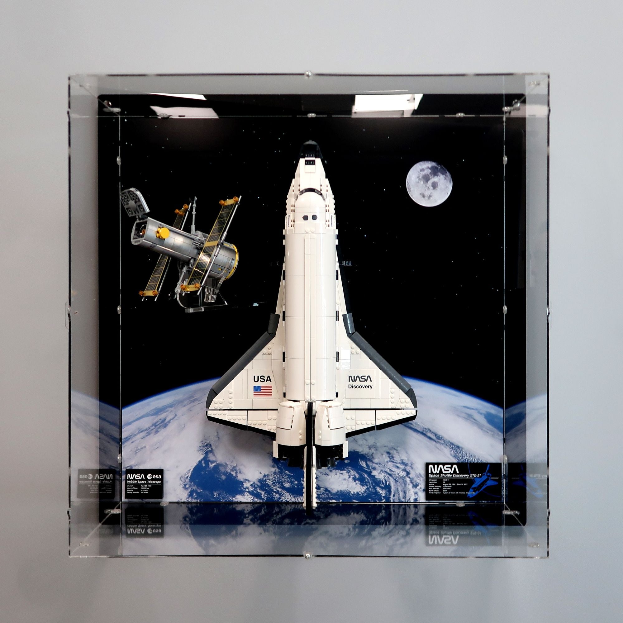 10283 NASA Space Shuttle Discovery Wall-Mounted Display Case – Kingdom Brick Supply