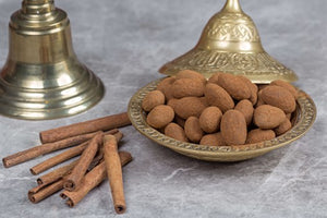 Cinnamon Almond Dragee Metal Box - TurkishTaste.com