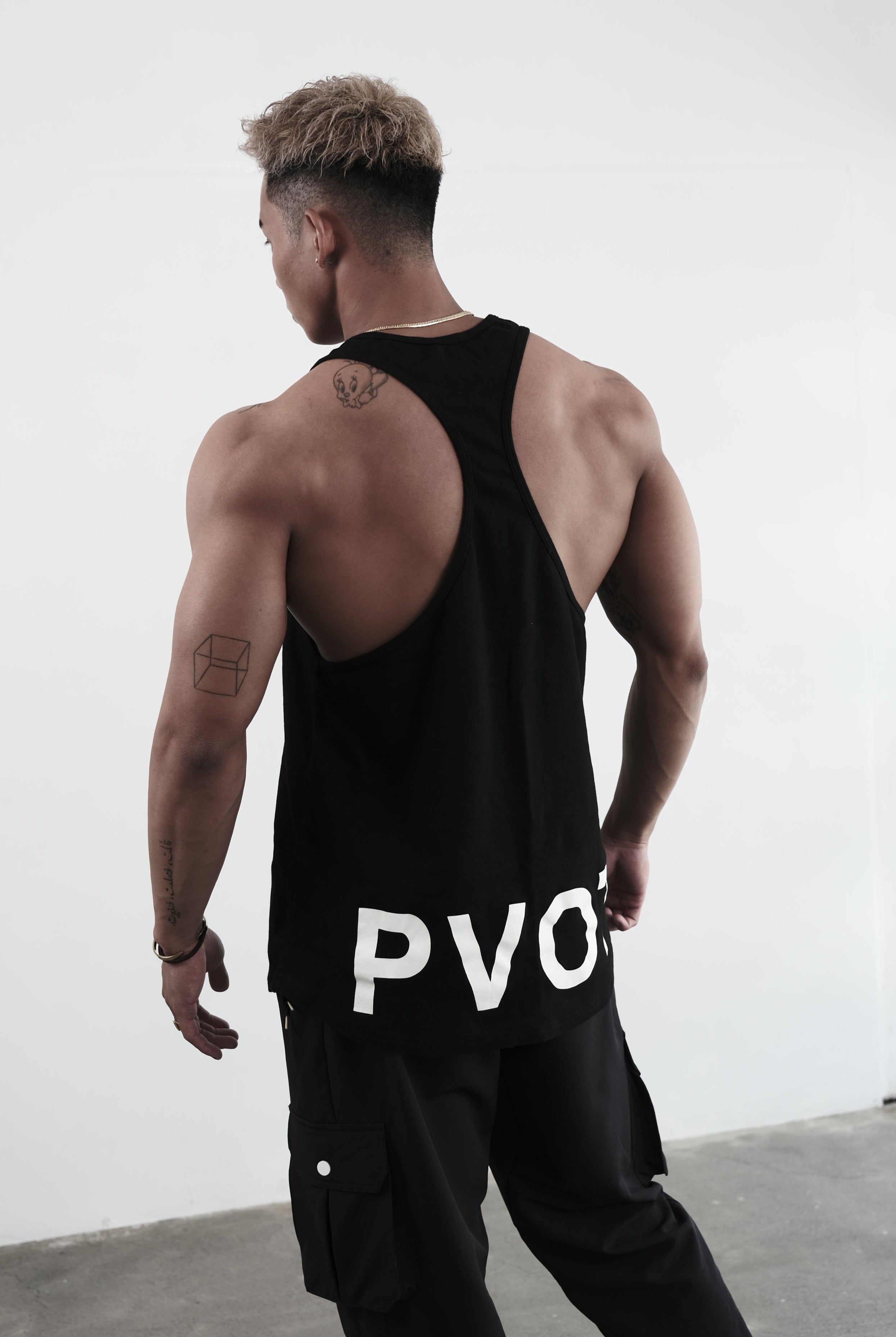 PVOT ピボット ATHLEISURE NYLON JACKET XLサイズ 直売最安