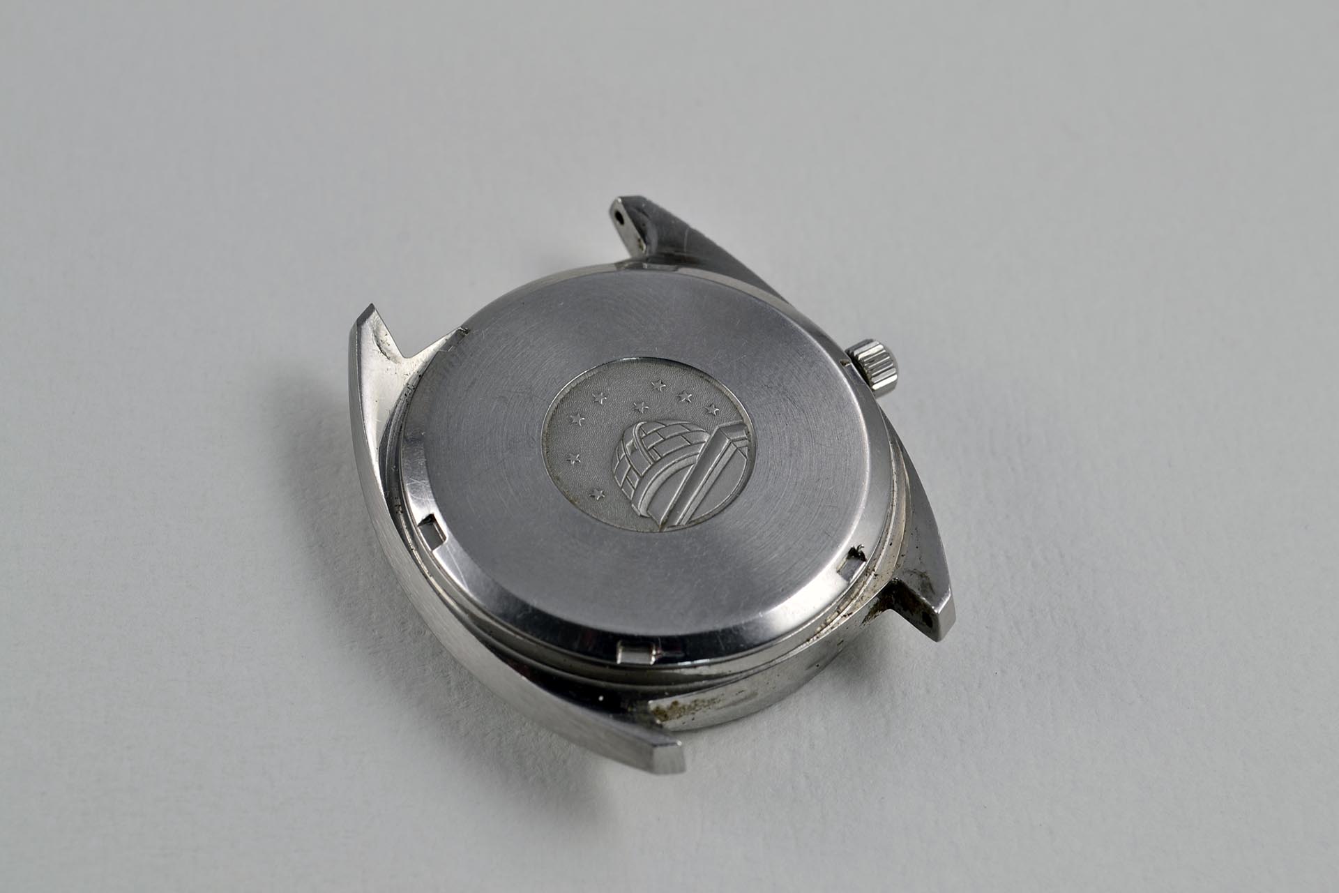 Omega Constellation "C" Bleu 168.0056 calibre 1011 : Rhabillage