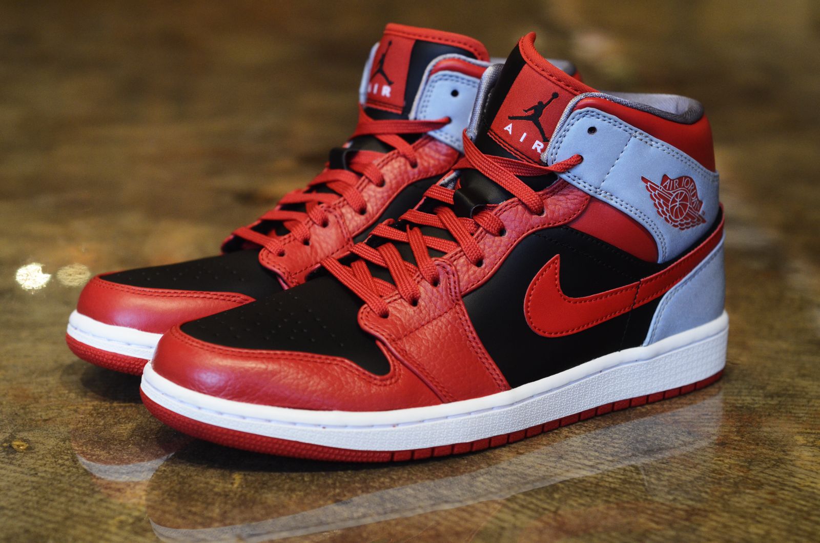 jordan 1 mid fire red