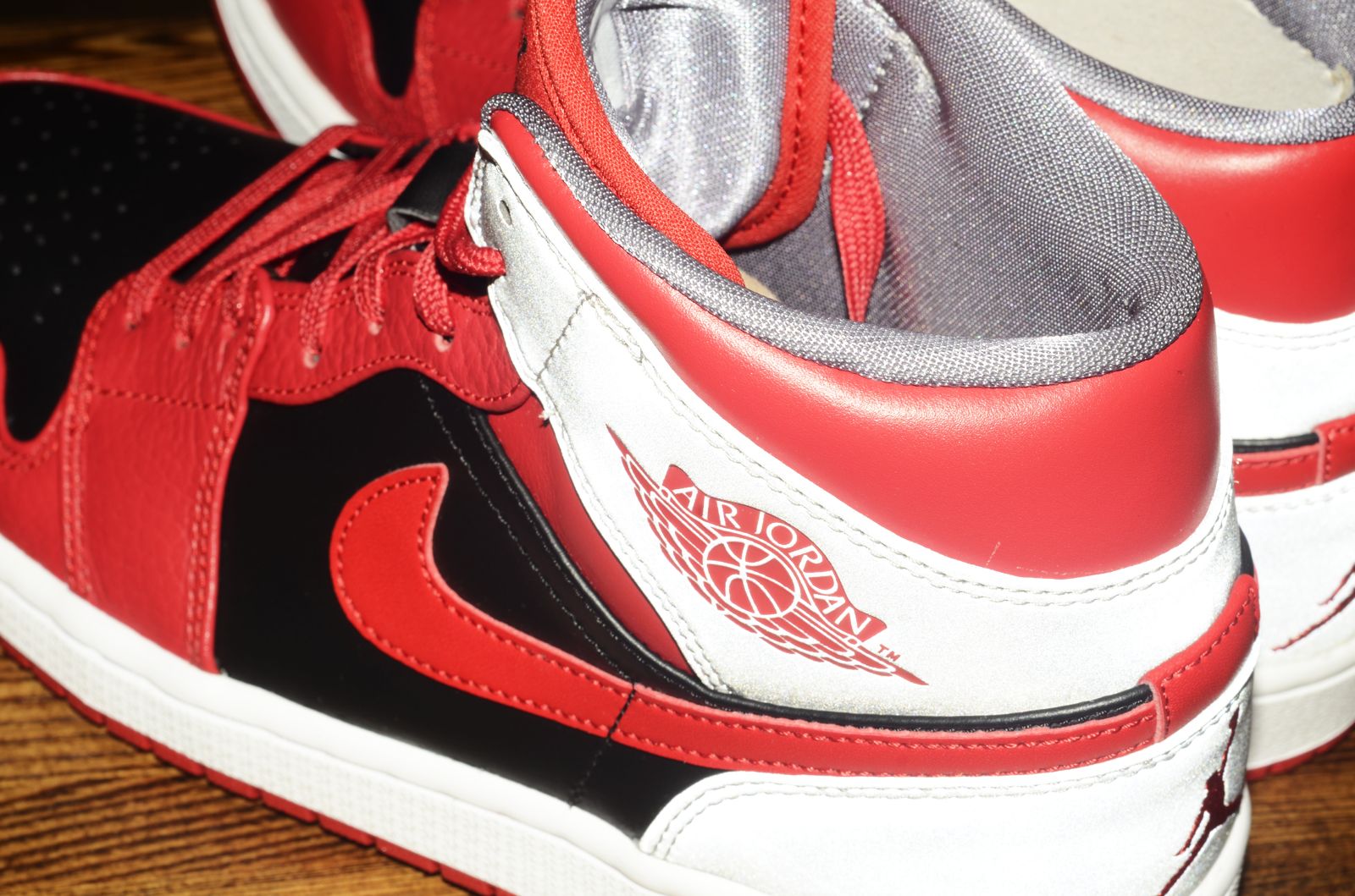 air jordan 1 fire red