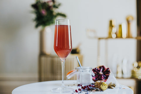 Chill out cocktail with Wild Life Botanicals Blush non-alcoholic sparkling wine 
