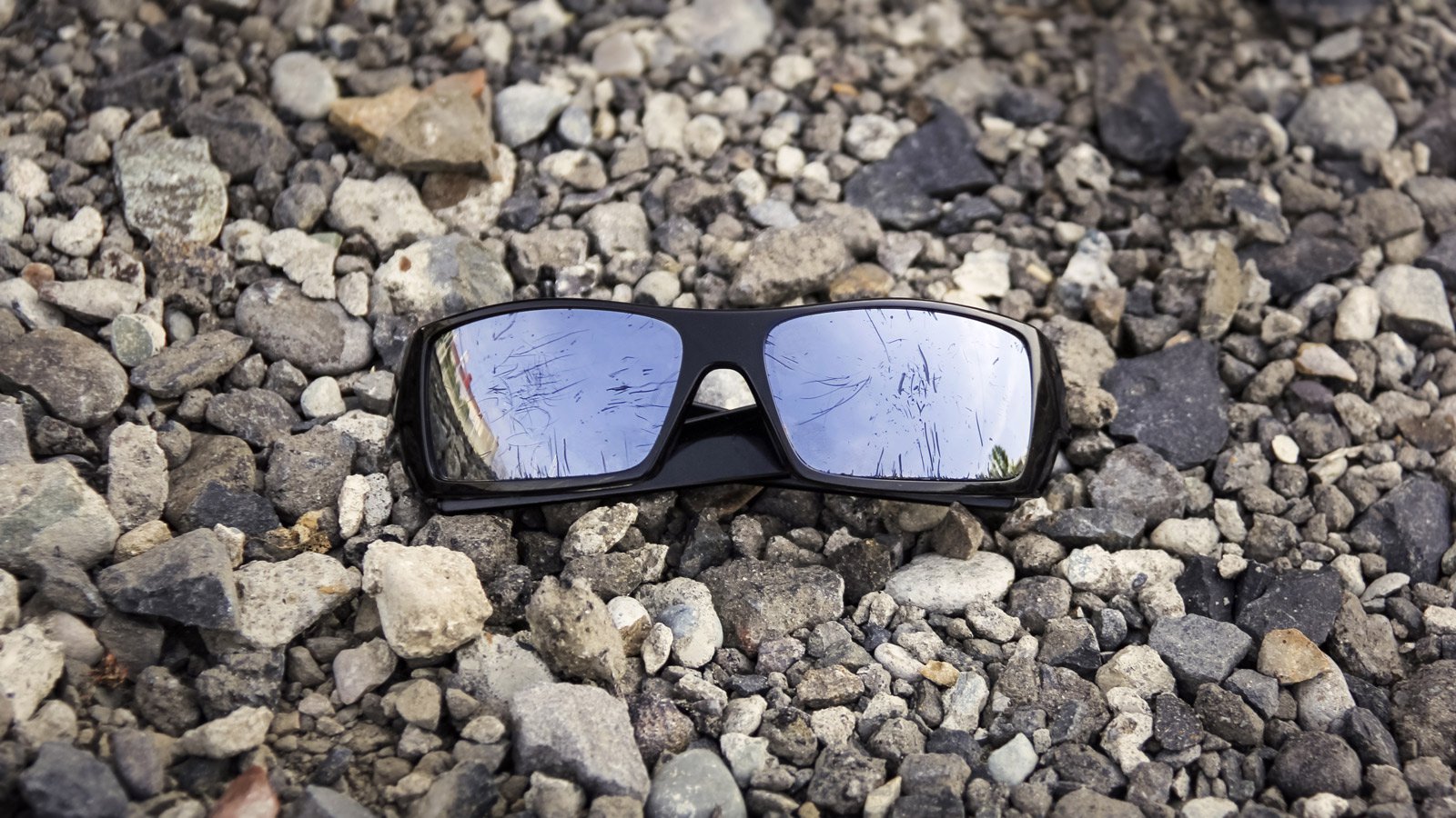 oakley scratch resistant lenses