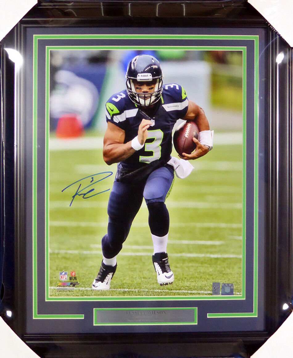 SEAHAWKS TYLER LOCKETT AUTOGRAPHED FRAMED ACTION GREEN NIKE JERSEY MCS –  Super Sports Center