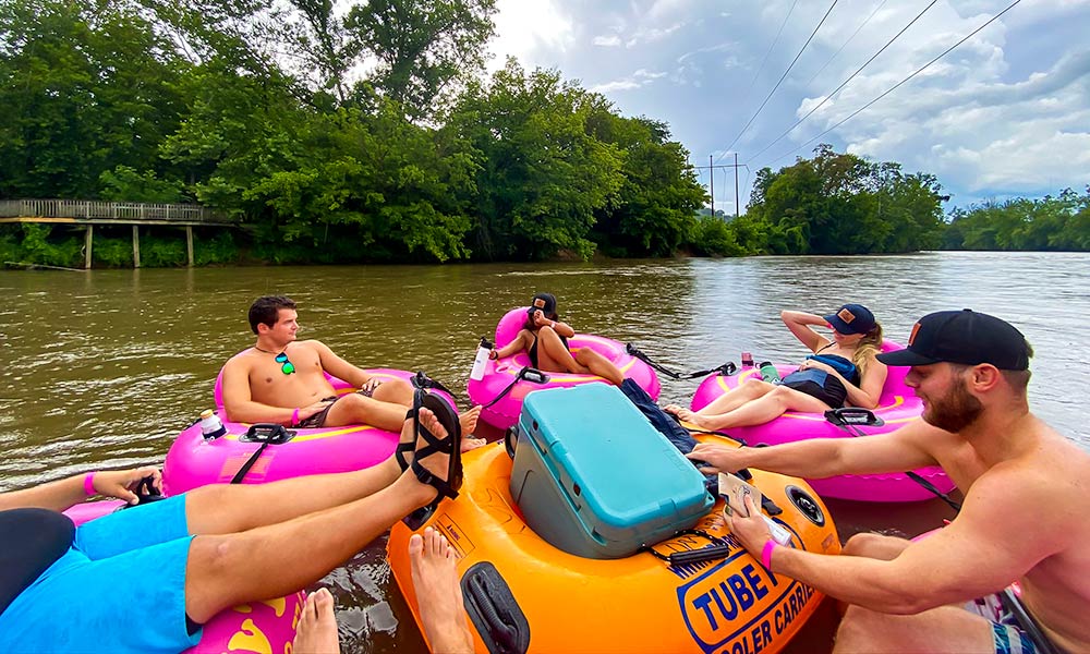 French Broad River Float | Flashpacker Chronicles 