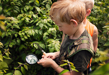 Insecten zoeken en de natuur ontdekken met een verjaardagspartijtje