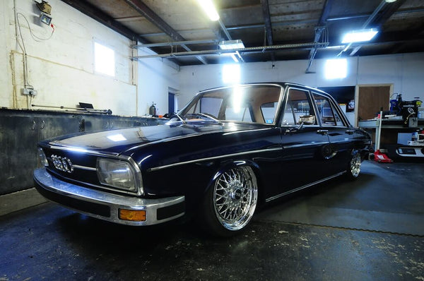 Audi 100 Detail Front Shot