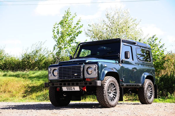 Land Rover Defender Bowler 90