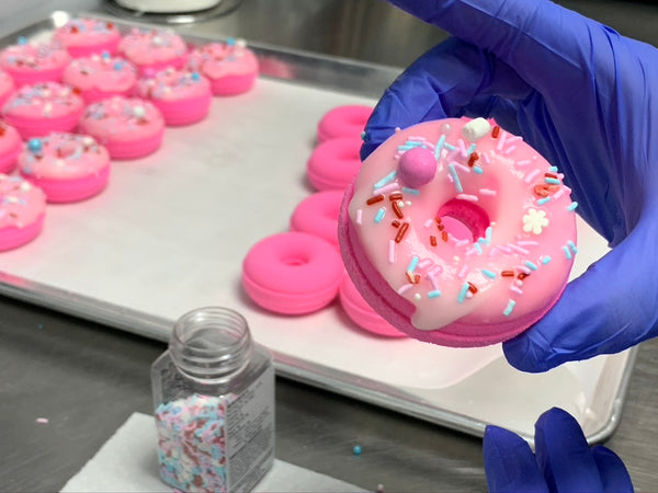 DIY How to make bath bombs finished donut