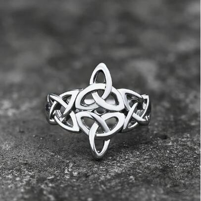 celtic knot rings - Gthic.com - Blog