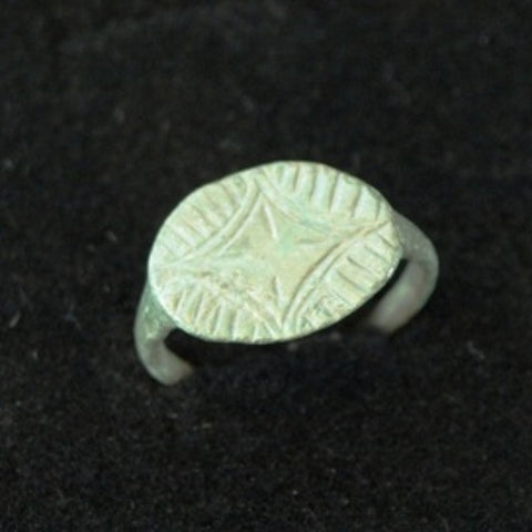 Superb Ancient Roman Bronze ring. Size 5.5