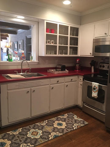 before stunning DIY kitchen makeover with Instant Granite