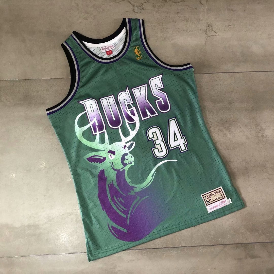 milwaukee bucks throwback jersey