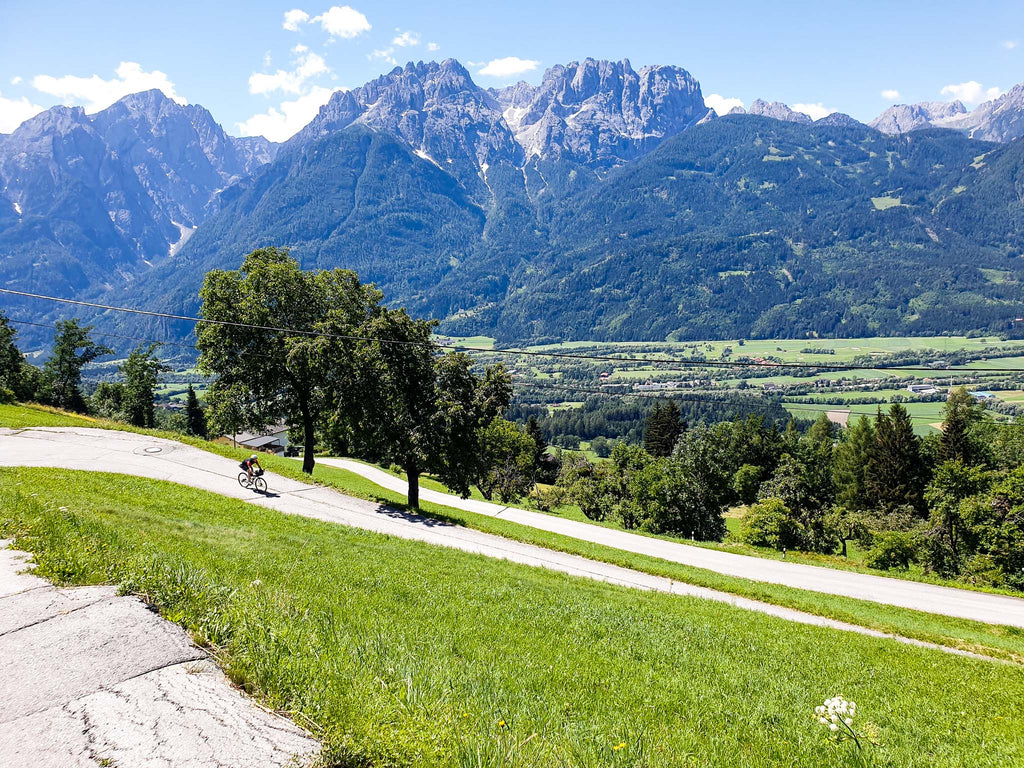 Nach dem langen bergauf am Vortag geht es erstmal weiter bergab