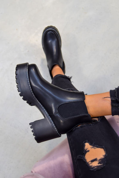 black platform chelsea boots