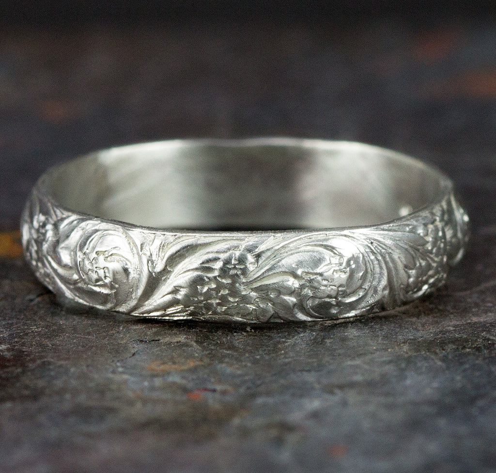 Flower pattern wedding ring