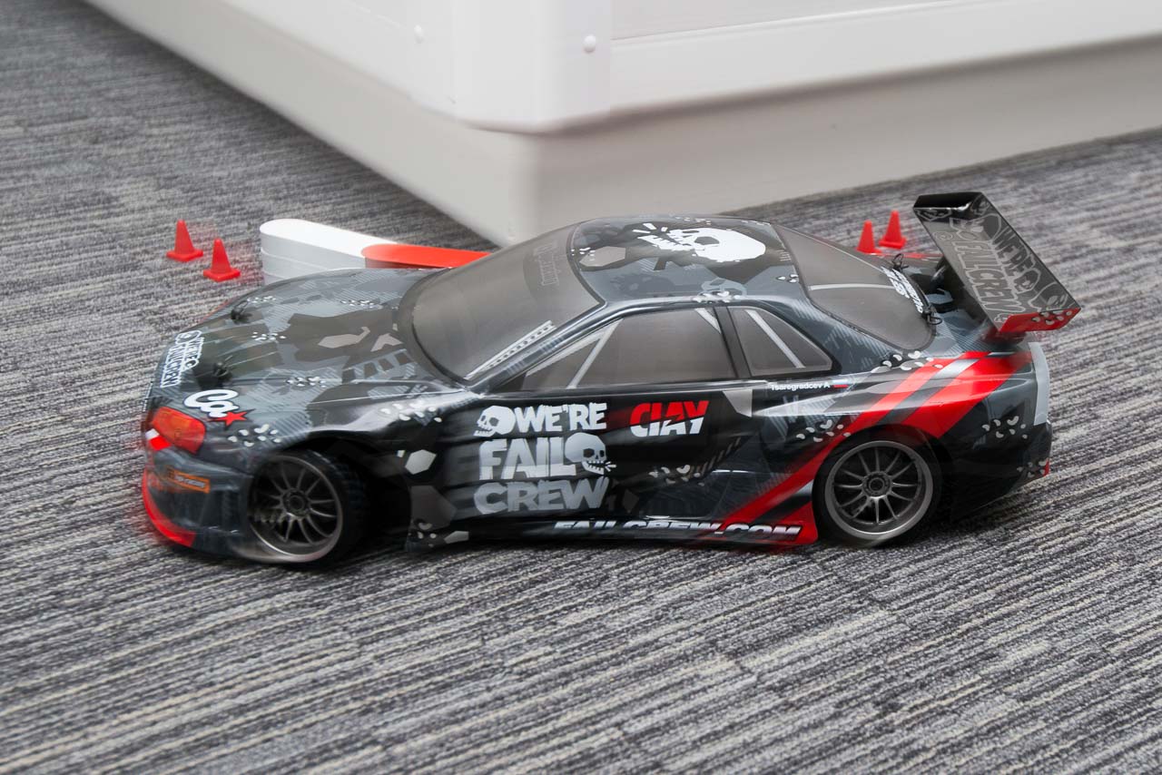 HPI Racing E10 Drift Nissan GT-R R34 Review indoor drifting blur left