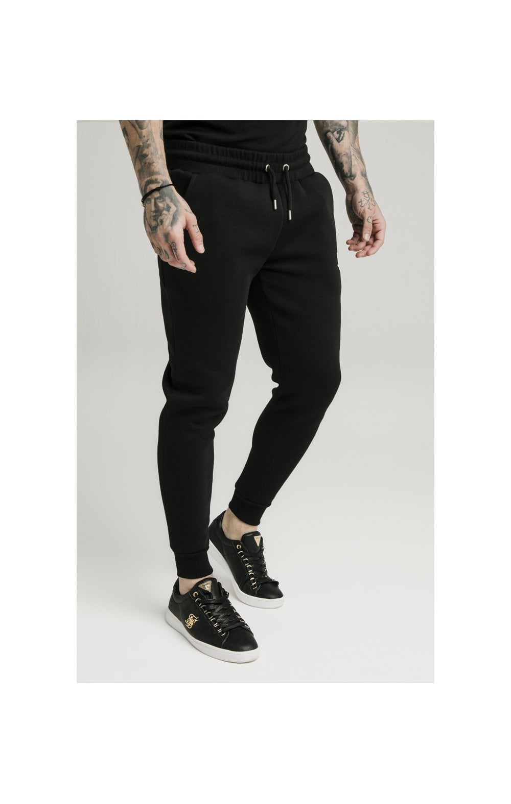 SikSilk Muscle Fit Jogger – Black (2)