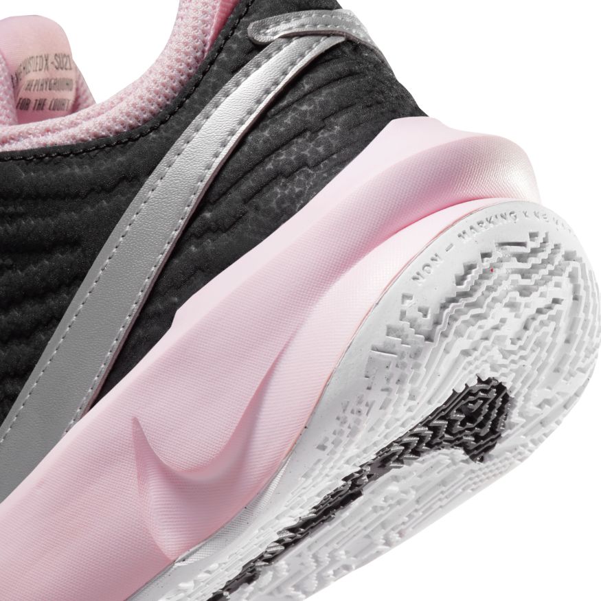 nike team hustle pink