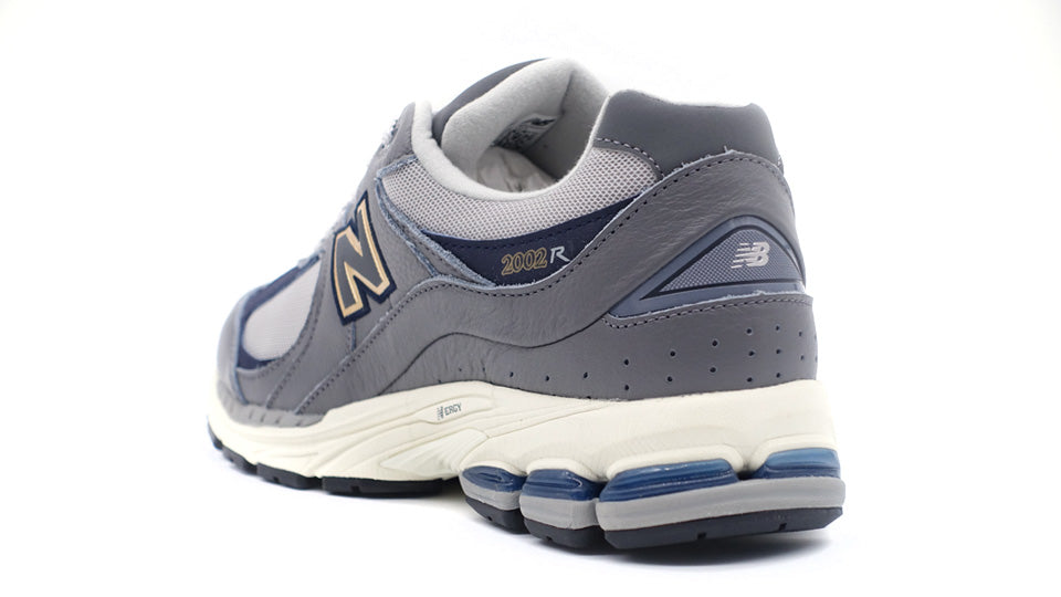 new balance M2002R