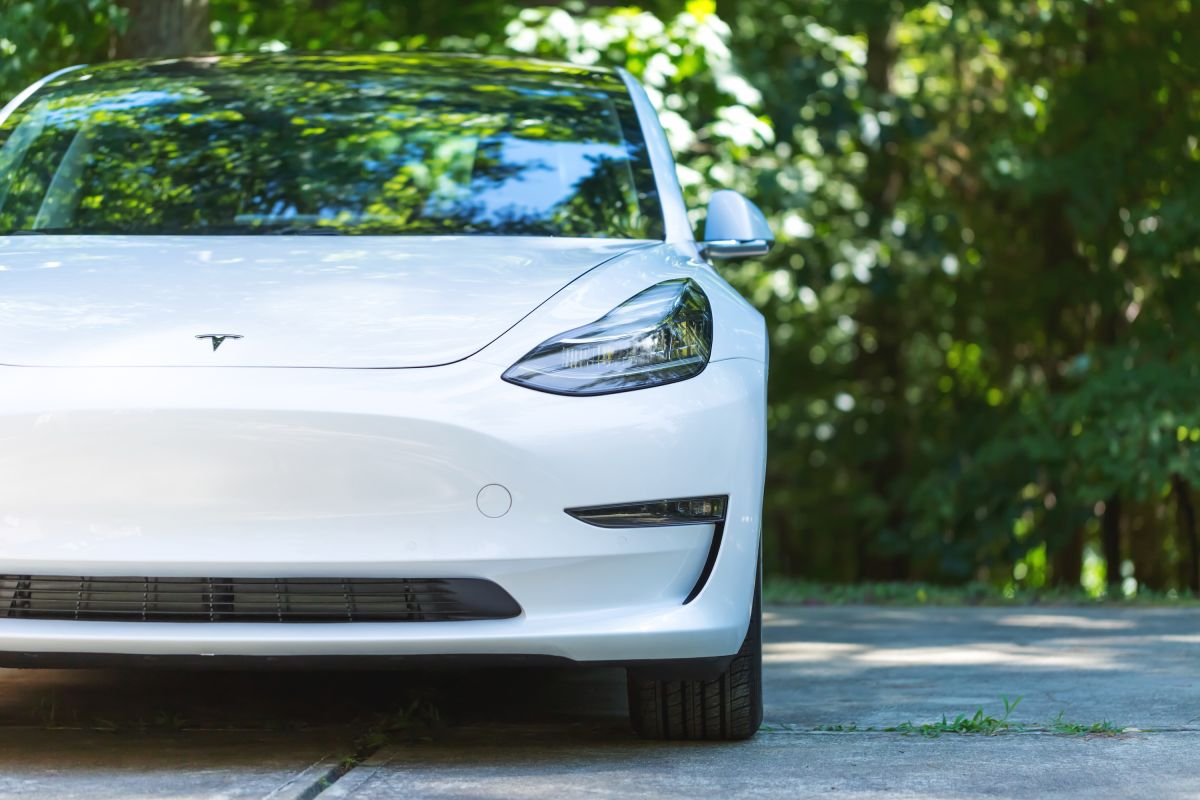 Maximizing Your Tesla Model 3's Range for a Stress-Free Road Trip: Tips and Strategies