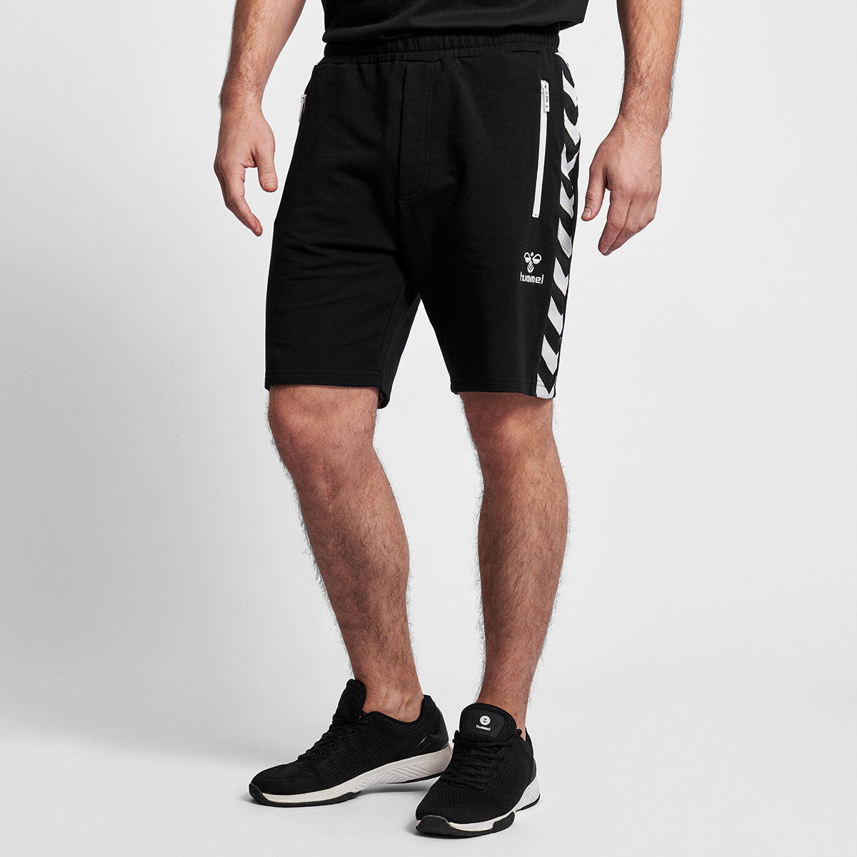 bee adidas shorts