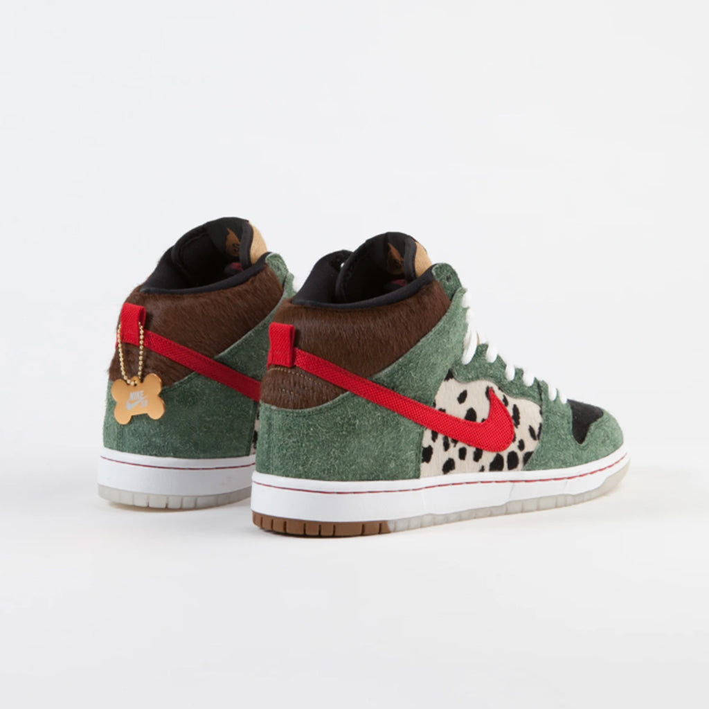 nike dunk sb dog walker