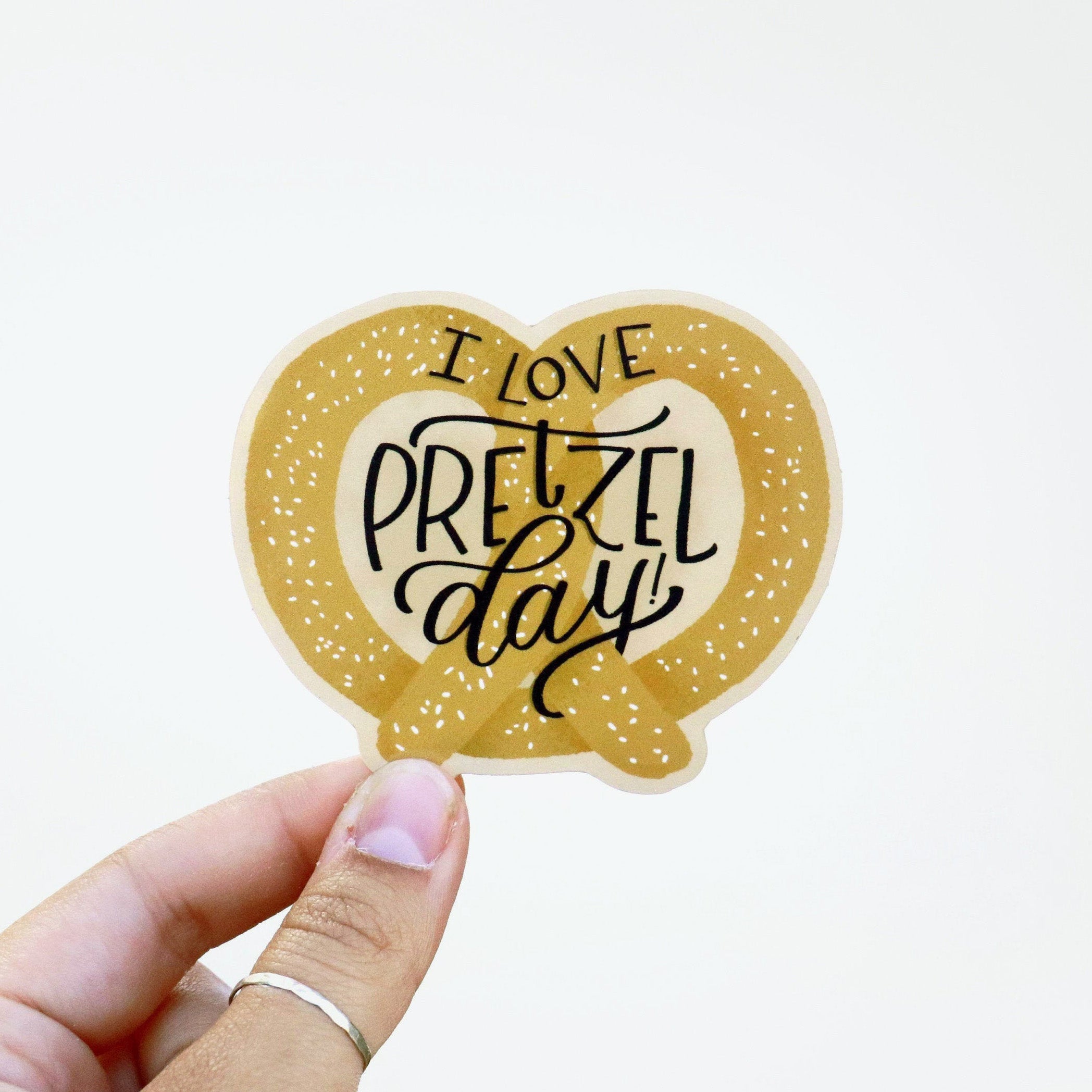 新品］YELLOW GOLD LOVE HEART PRETZEL PENDANT NECKLACE - Gold