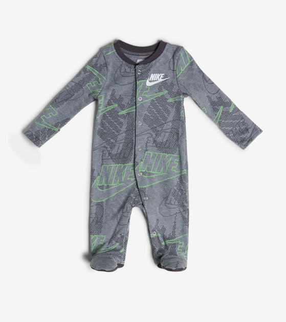 nike newborn clothes