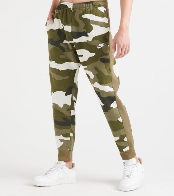 nike club camo sweatpant