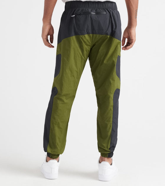 nike woven reissue pants