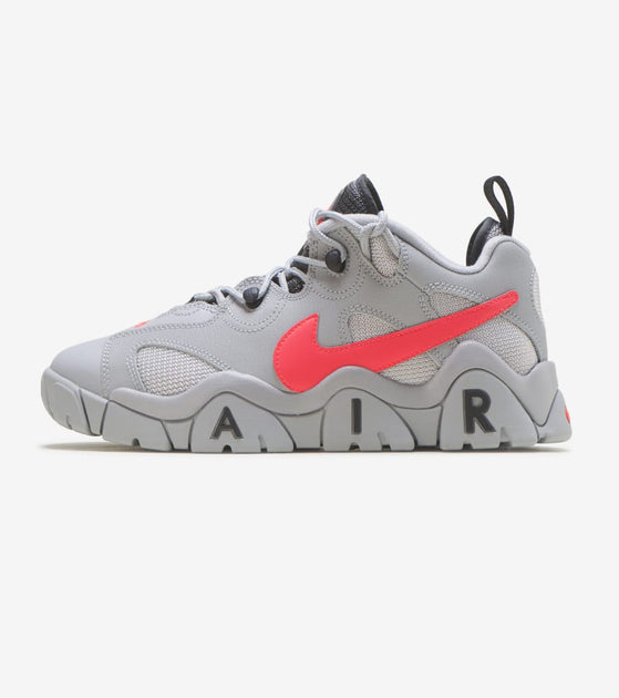 nike air barrage low junior white