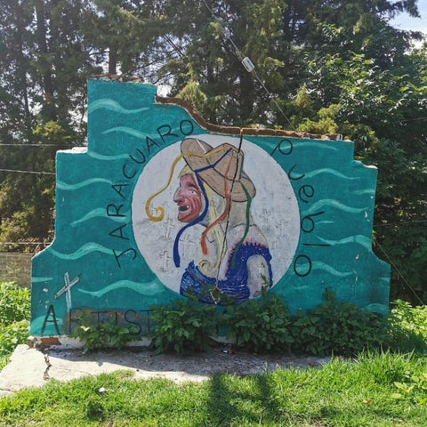Mural del baile de los viejitos de Jarácuaro Michoacán