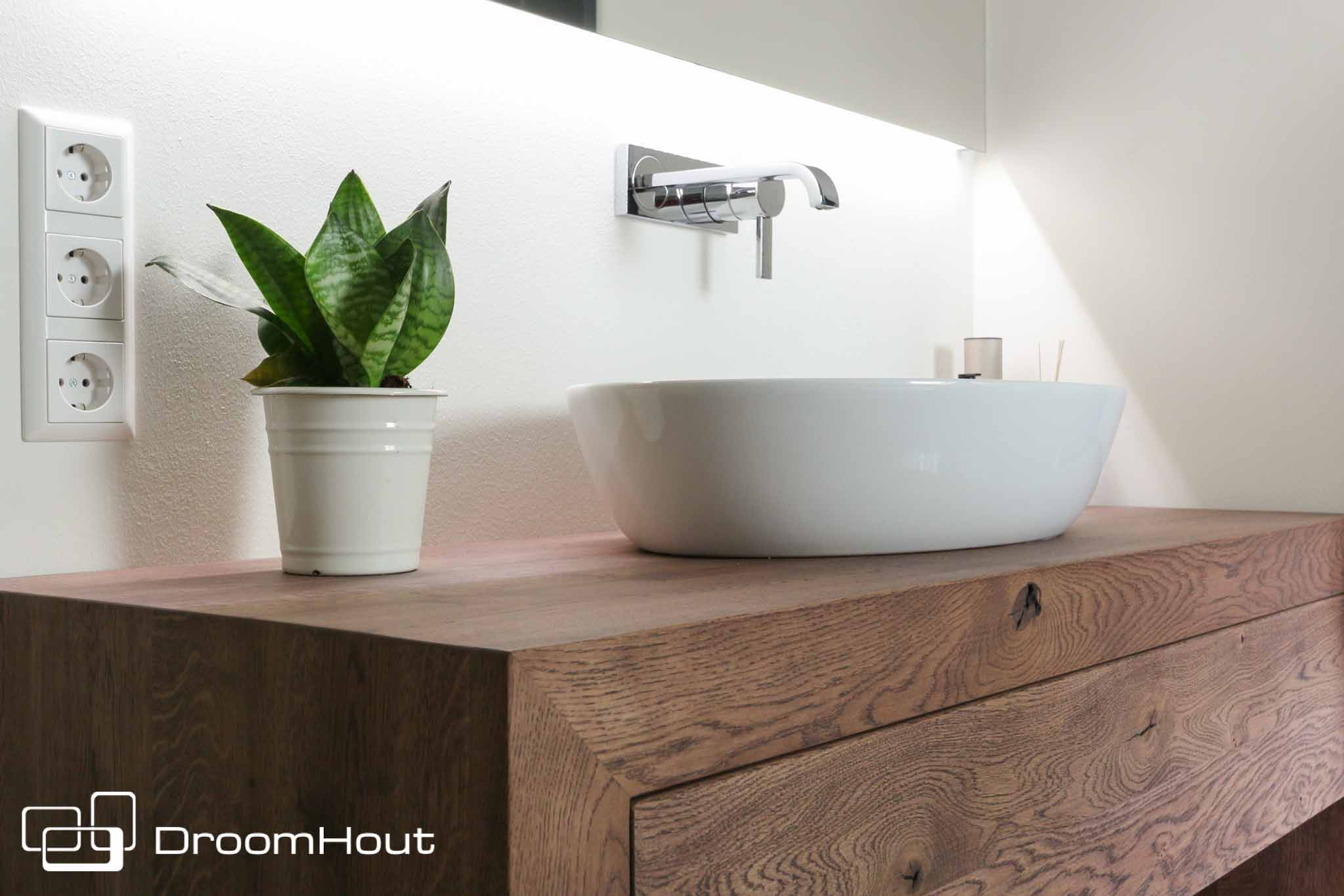 willekeurig Guinness reactie Breng sfeer in je badkamer met hout | badkamermeubels en accessoires van  hout – DroomHout