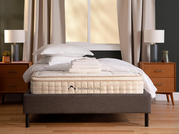 dreamcloud luxury hybrid full size mattress