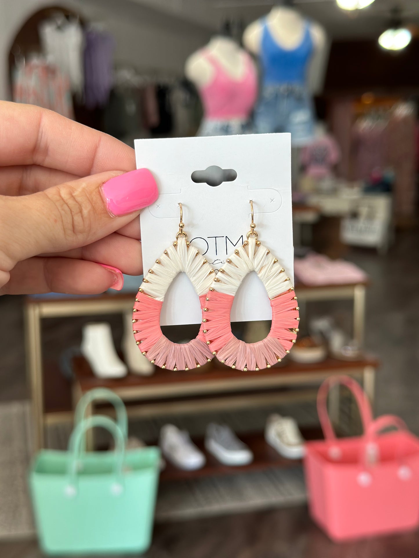 Tiki Time Raffia Wrapped Earrings - Coral