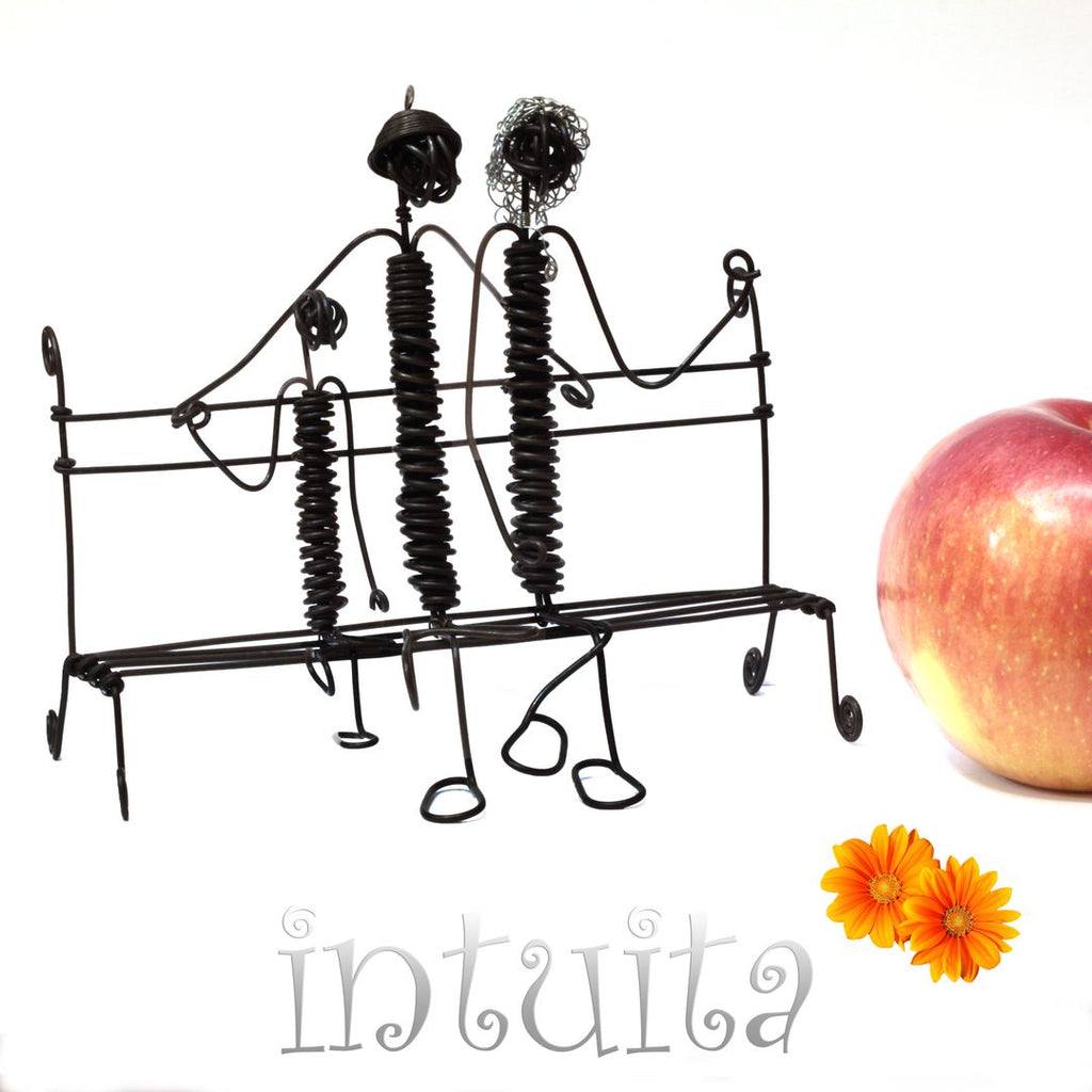 Handmade Wire Figurines in Intuita Shop for Christmas