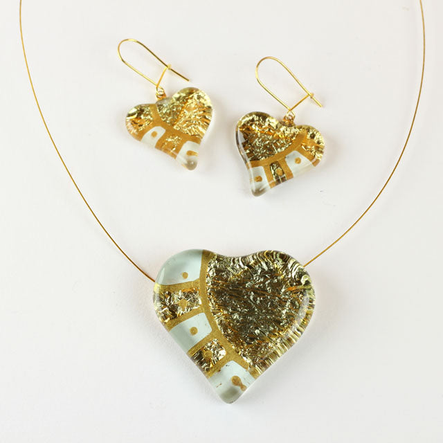 heart shape jewel set for Valentine's Day in Intuita