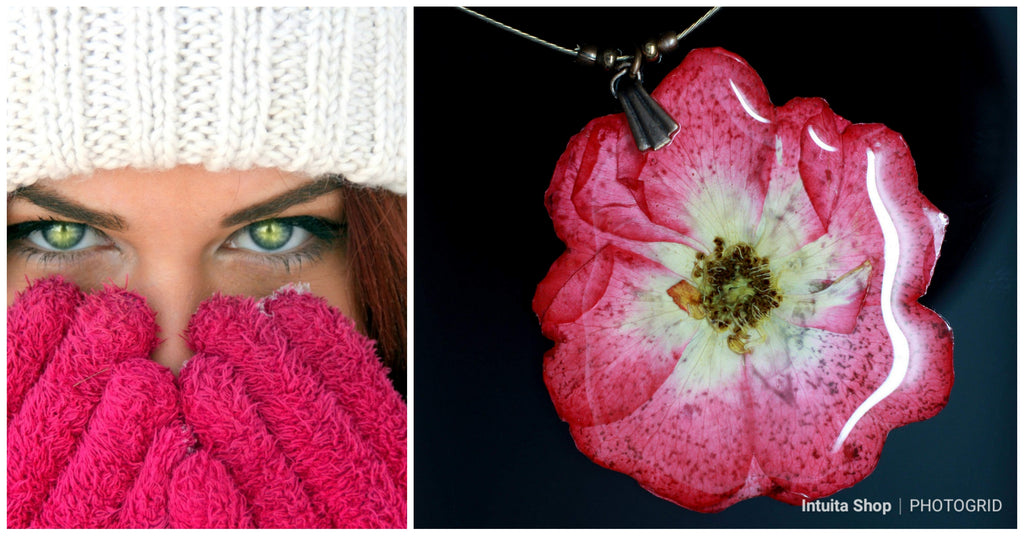 pressed real flower pendant